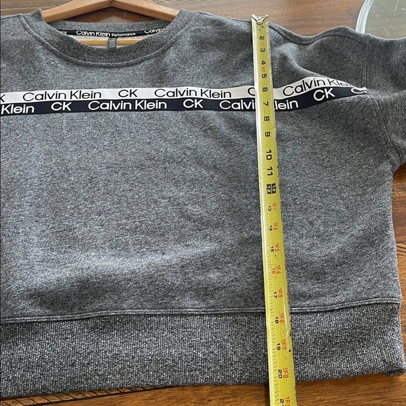 Calvin Klein Performance oversized cropped sweater sweatshirt size XL grey gray - Picture 8 of 9